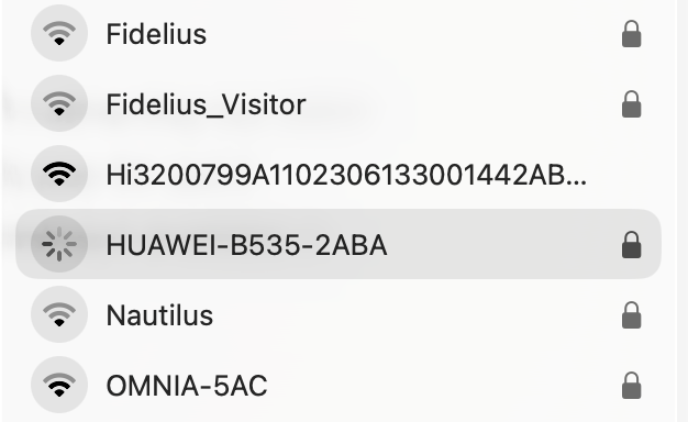 Mac WiFi picker showing the Huawei B535 network selected