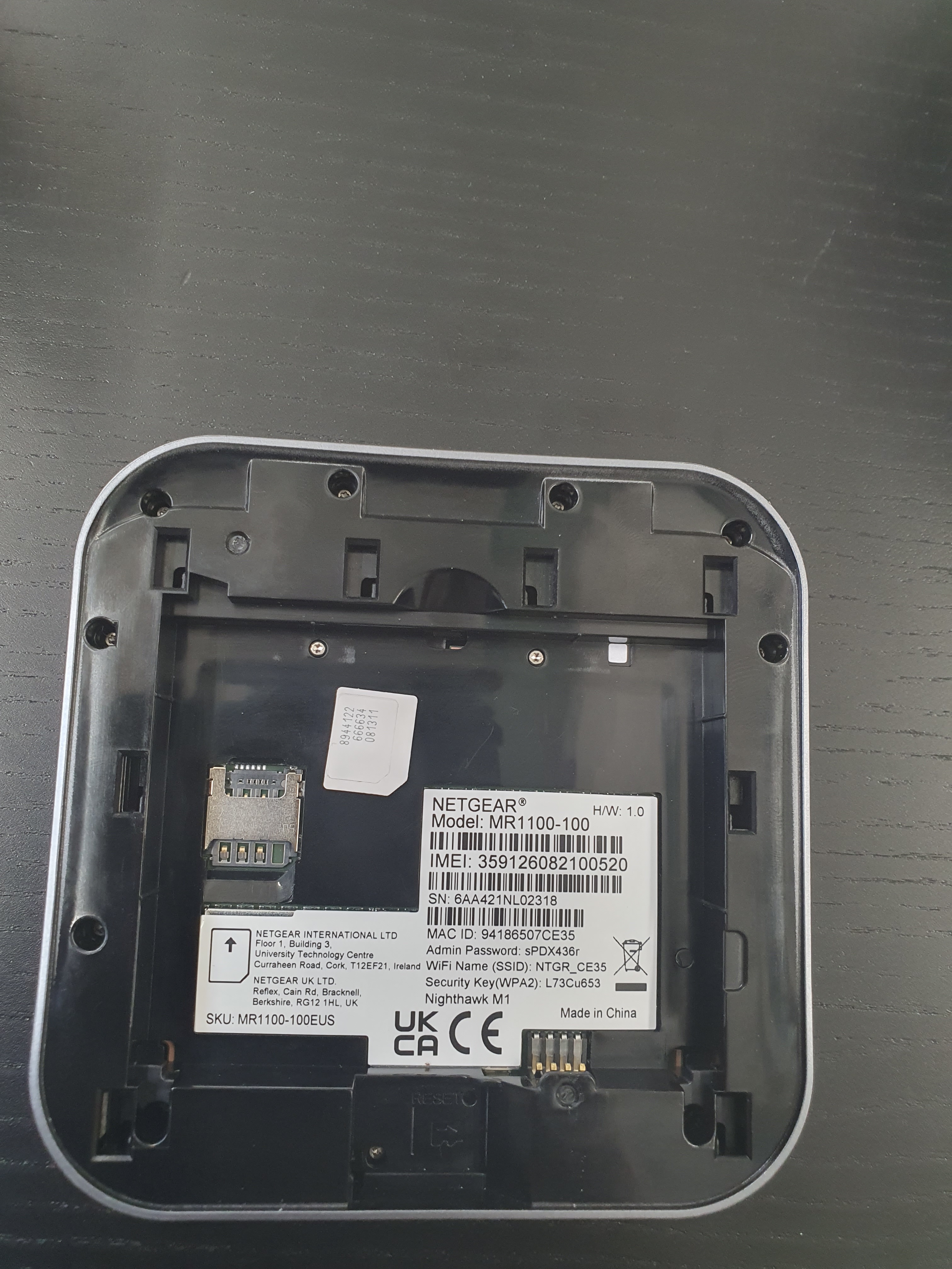 NETGEAR M1 SIM slot orientation